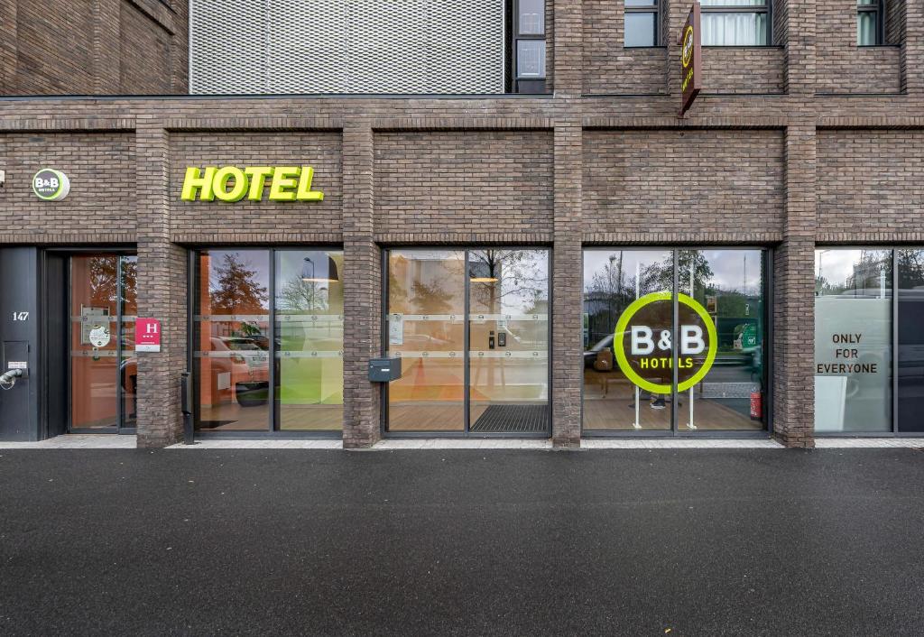 B&B HOTEL Bordeaux Bassins à flot - Resim 38