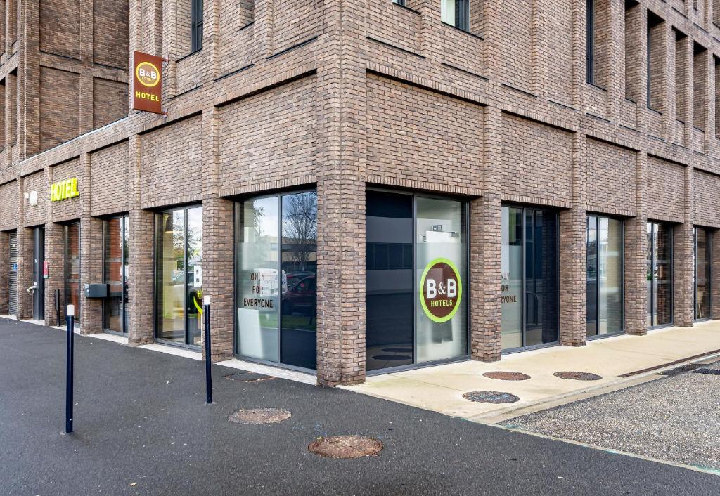 B&B HOTEL Bordeaux Bassins à flot - Resim 39