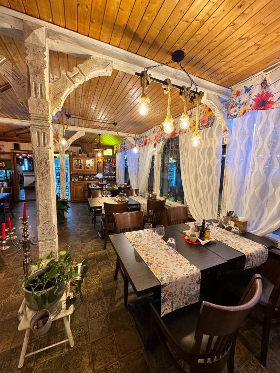 Restaurace v ubytování Hotel Post Cunter Biancardi