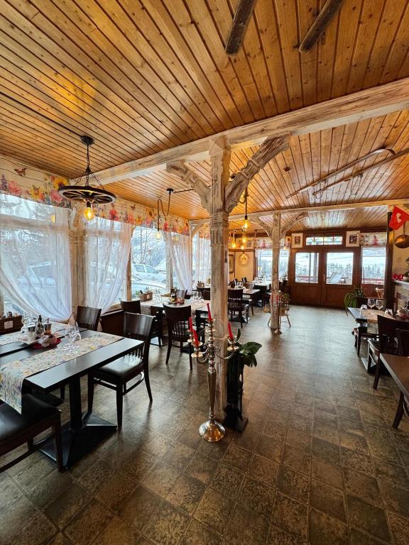 Restaurace v ubytování Hotel Post Cunter Biancardi
