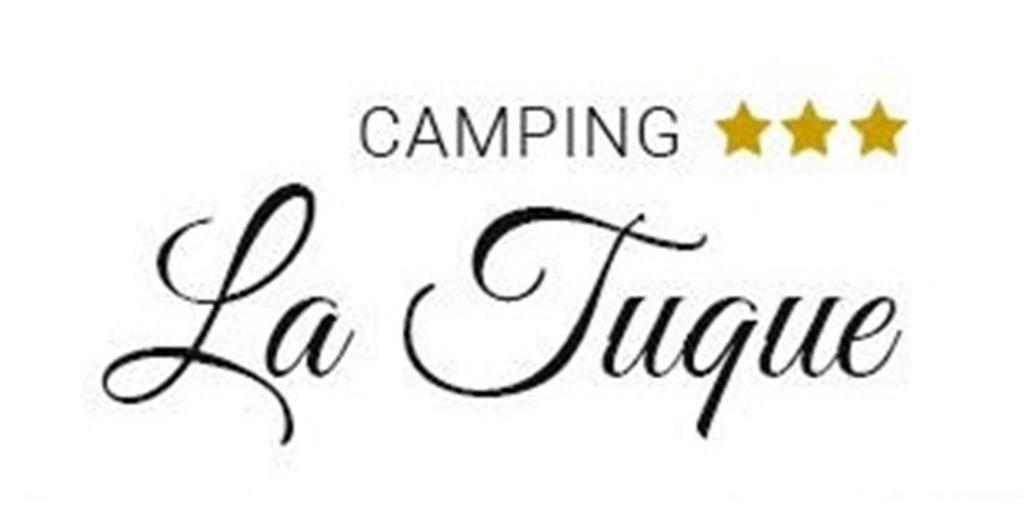 a sign that says camping a little with stars at Camping la tuque in Belaye