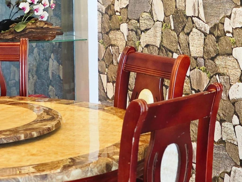 Ruang duduk di Extra Big Unit with Paddy Field View and 5 mins to Sekinchan attractions