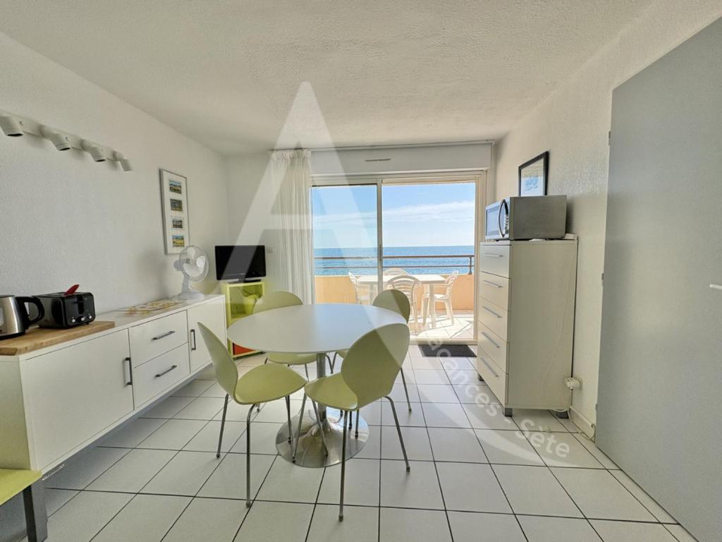 APPARTEMENT 1 CHAMBRE BORD DE MER