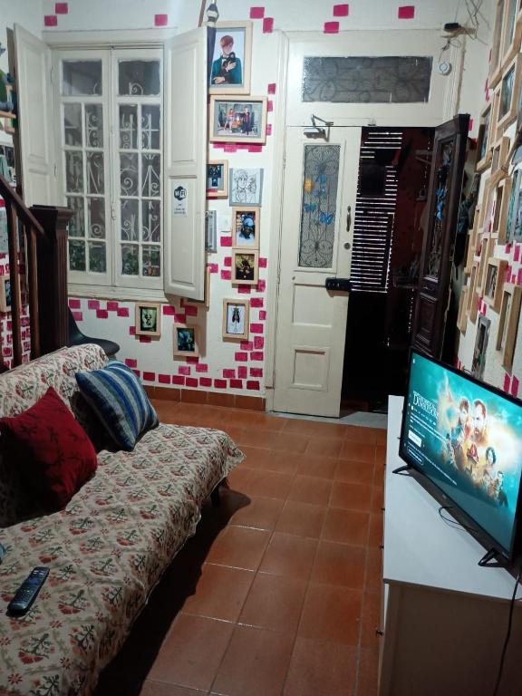 TV a/nebo společenská místnost v ubytování Hostel Trilhas e Rotas - a 150m da Avenida Paulista
