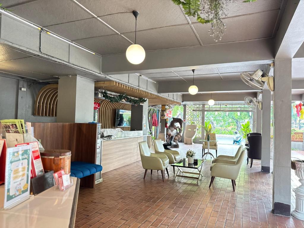 Collection O Khu Mueang near Tha Phae Gate formerly Lai Thai Guesthouse - Resim 3