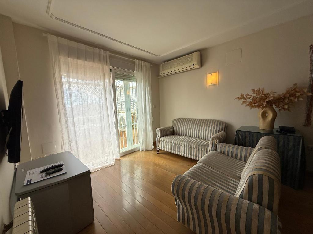 Posezení v ubytování Hotel Nuevo Palas