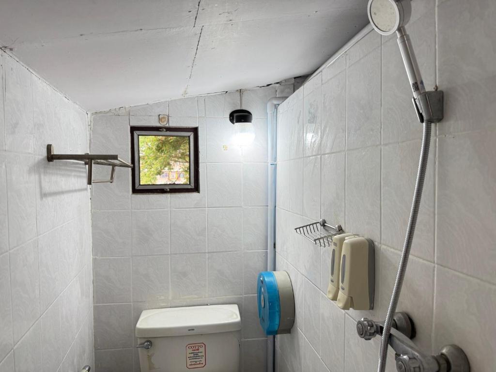 Collection O Khu Mueang near Tha Phae Gate formerly Lai Thai Guesthouse - Resim 18