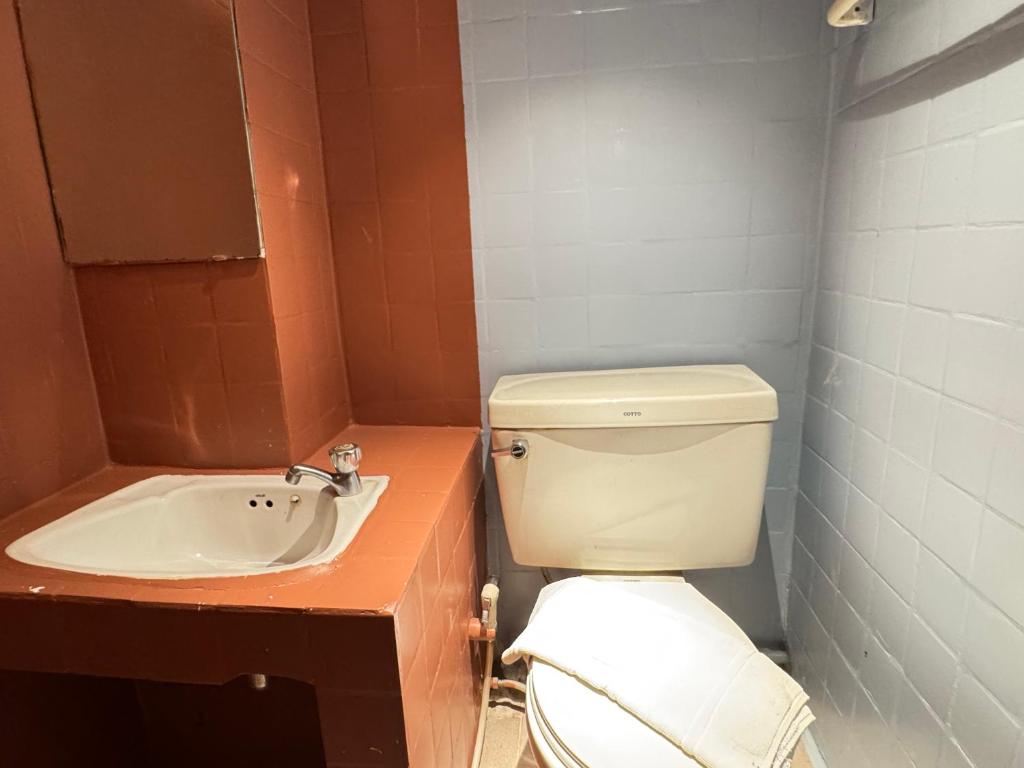 Collection O Khu Mueang near Tha Phae Gate formerly Lai Thai Guesthouse - Resim 31