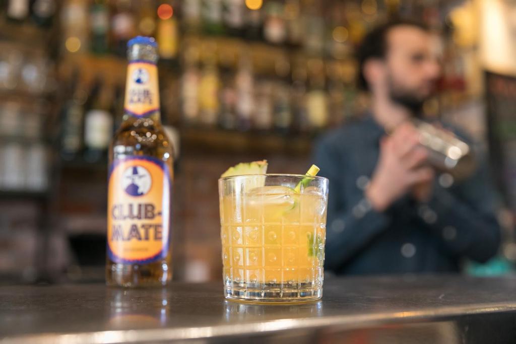 Hotel The Playce by Happyculture - Resim 18