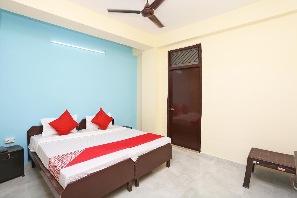 Postel nebo postele na pokoji v ubytování Hotel O Dream Connect