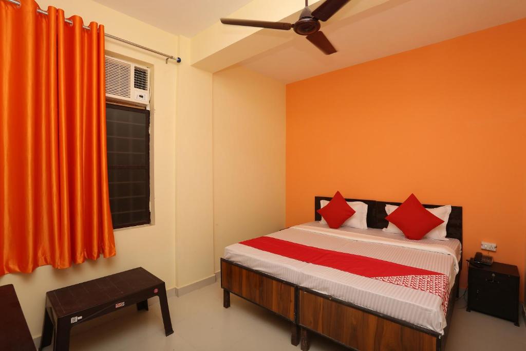 Postel nebo postele na pokoji v ubytování Hotel O Dream Connect