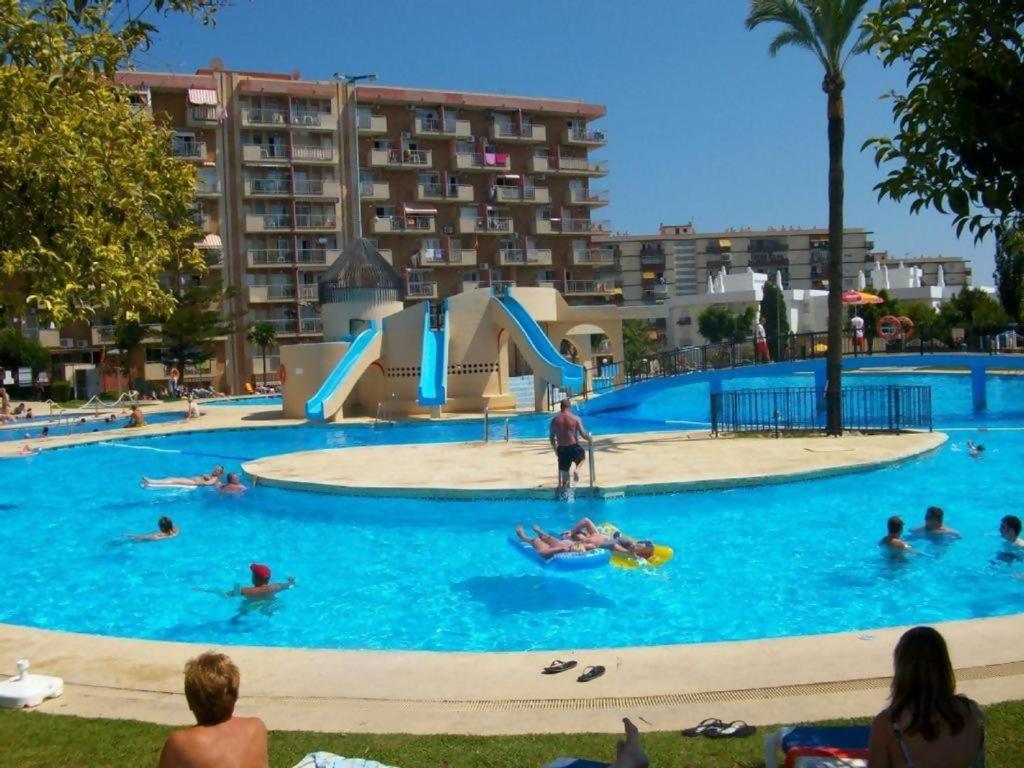 Bazén v ubytovaní Benalmadena Jupiter - Lovely 1Bedroom Apartment alebo v jeho blízkosti