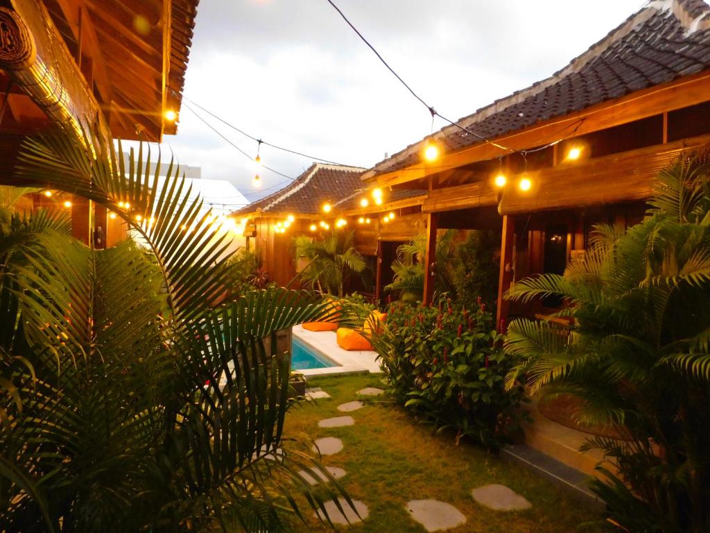Zahrada ubytování Lotus & Teak Villas