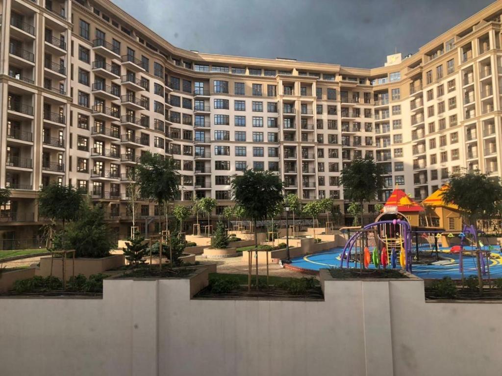 Herní místnost nebo prostor pro děti v ubytování SkySpa Apartments - апартаменти з джакузі на терасі з видом на Печерськ