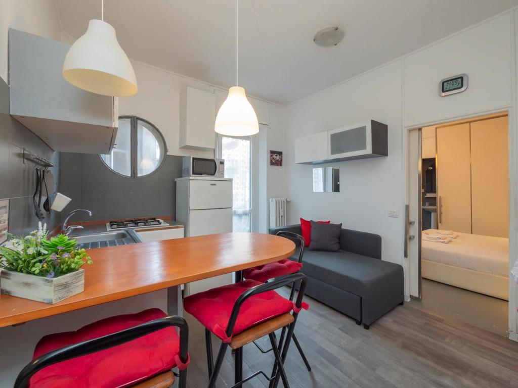 Kuchyňa alebo kuchynka v ubytovaní Italstay - Suite sui Navigli - Pet friendly