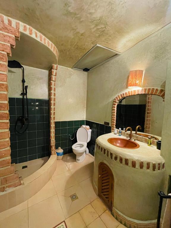 Koupelna v ubytování Riad La Calèche & SPA
