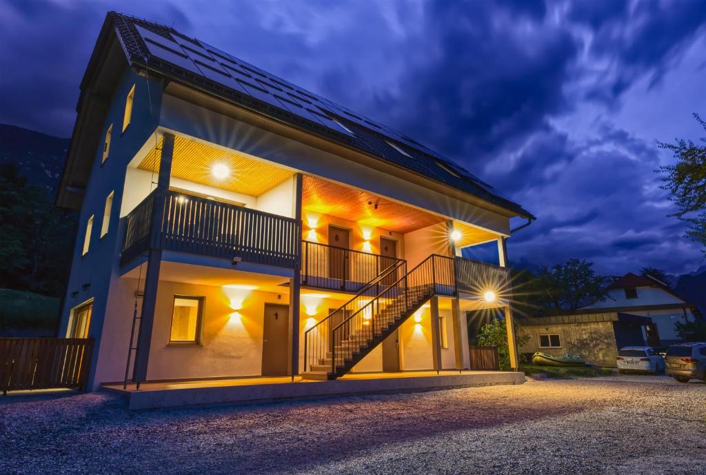 Budova, kde se apartmán nachází