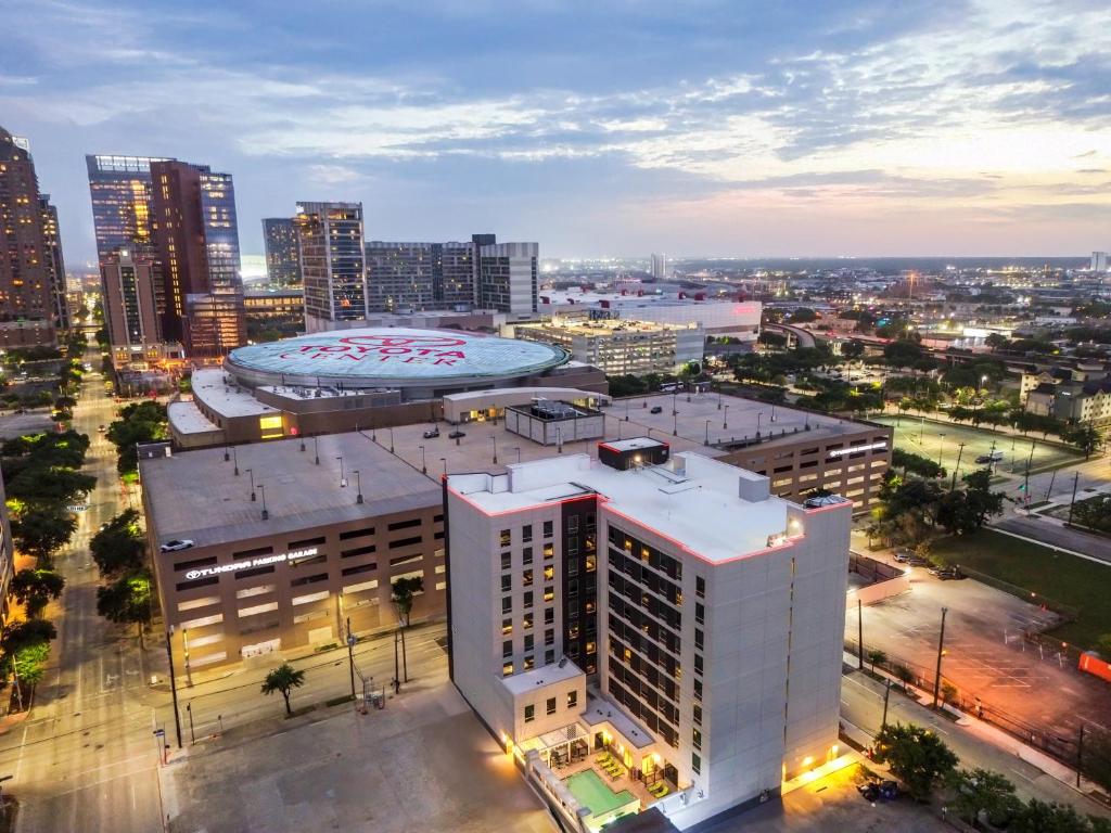 Tru By Hilton Houston Downtown Convention Center photo