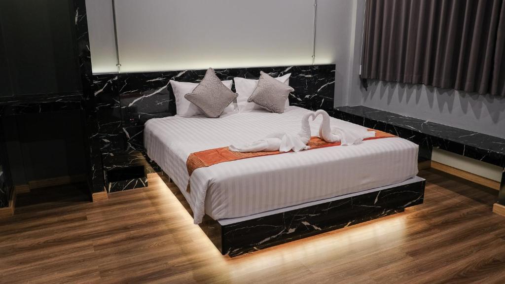 
King Room with Balcony
