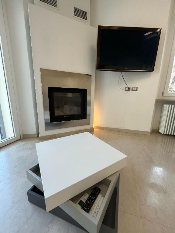 TV a/nebo společenská místnost v ubytování Red Leaf
