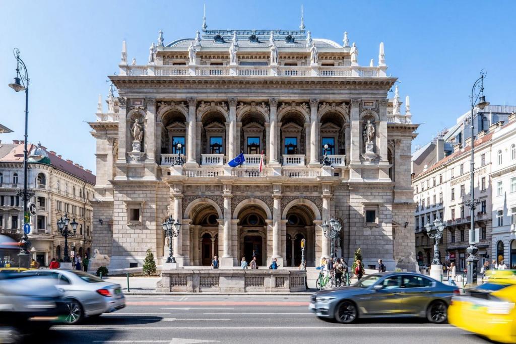 תמונה מהגלריה של Magnificent Elegance by Magyar Street & Central Market בבודפשט