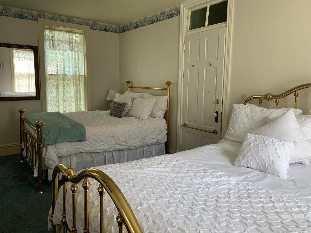 Susquehanna Manor Inn - 