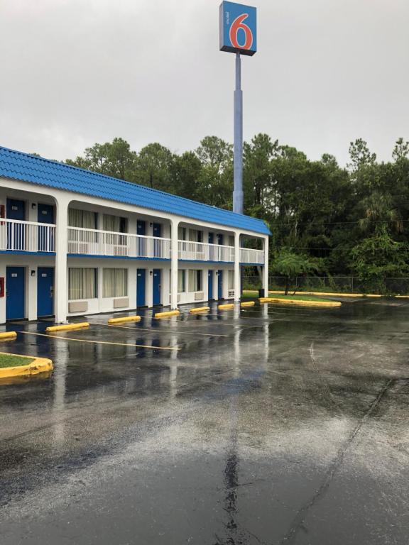 Φωτογραφία από το άλμπουμ του Motel 6-Daytona Beach, FL - Speedway σε Ακτή Ντεϊτόνα