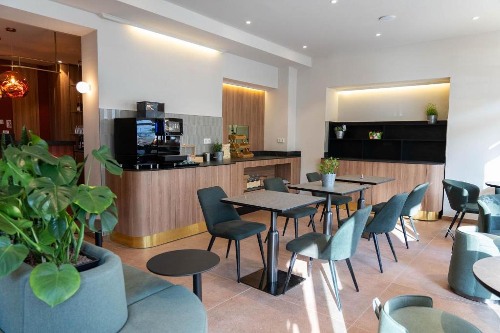 Day8 Hotel - Resim 41