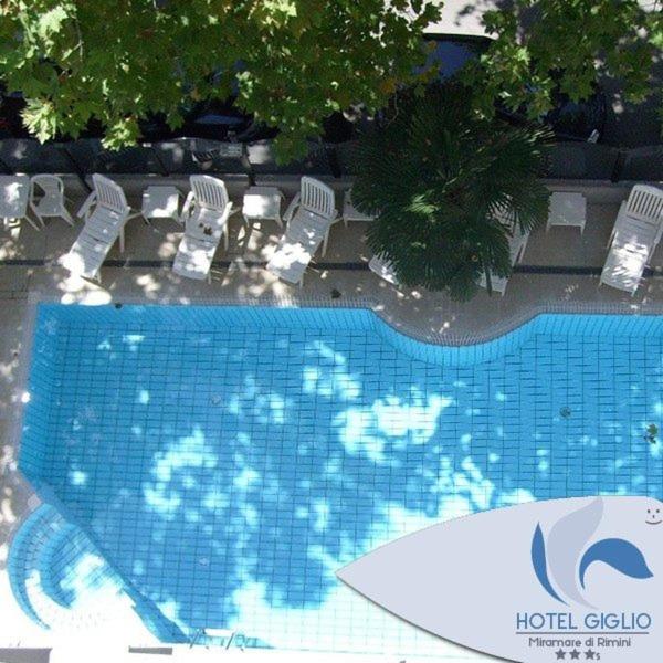Bazén v ubytování Hotel Giglio nebo v jeho okolí