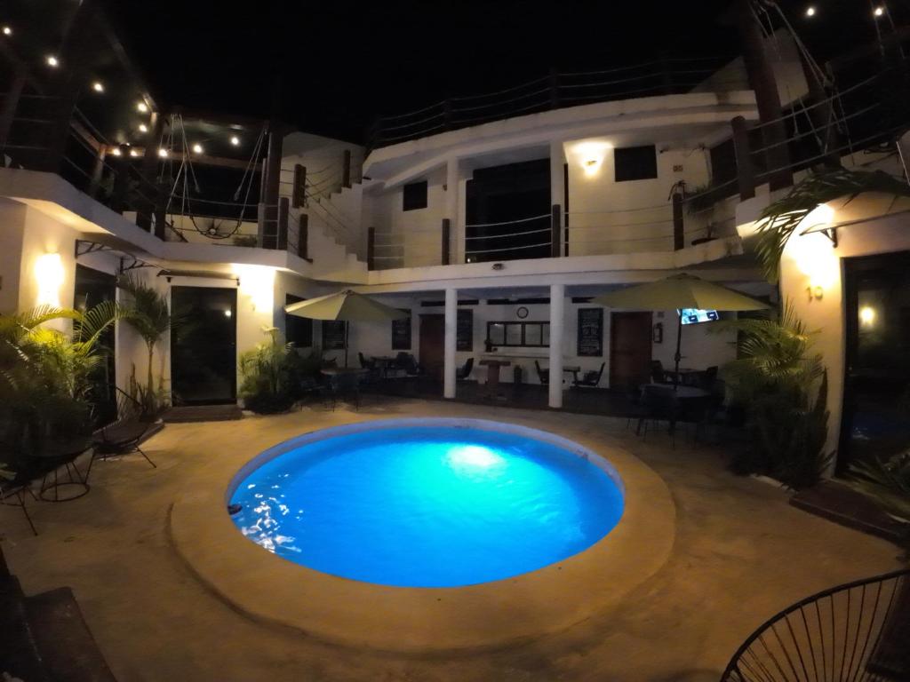 Bazén v ubytování Ade Hotel Bacalar nebo v jeho okolí