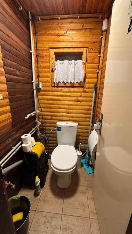 Koupelna v ubytování Chata, Máchovo jezero
