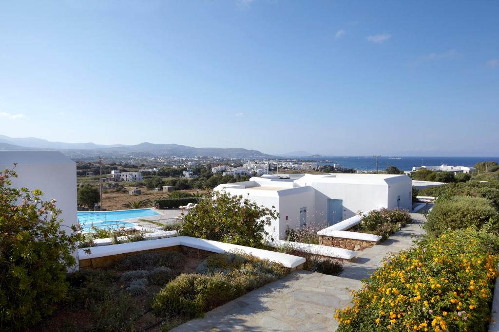 Bazén v ubytování Hotel Mediterranean nebo v jeho okolí