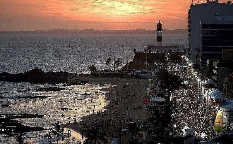  Flat Farol da Barra