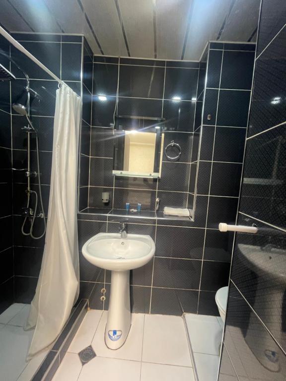 Koupelna v ubytování Hotel Tiflis Town