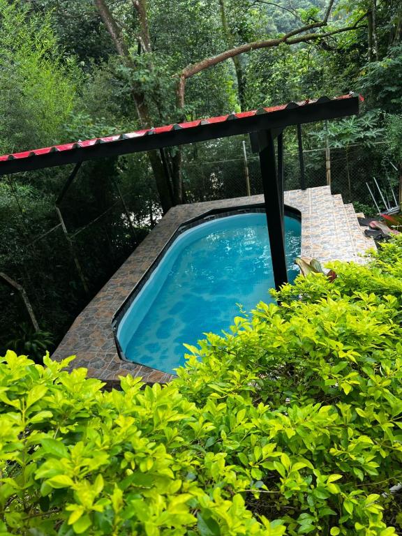 Bazén v ubytování Hotel Finca los Cristales nebo v jeho okolí