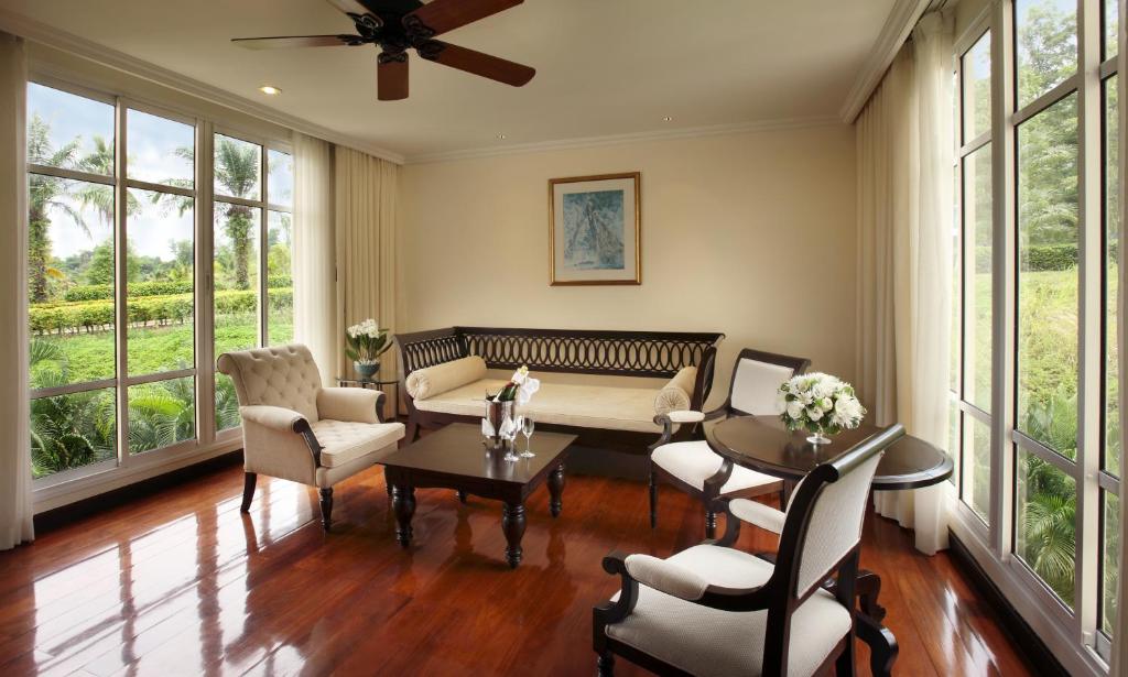 Posezení v ubytování Sofitel Krabi Phokeethra Golf and Spa Resort