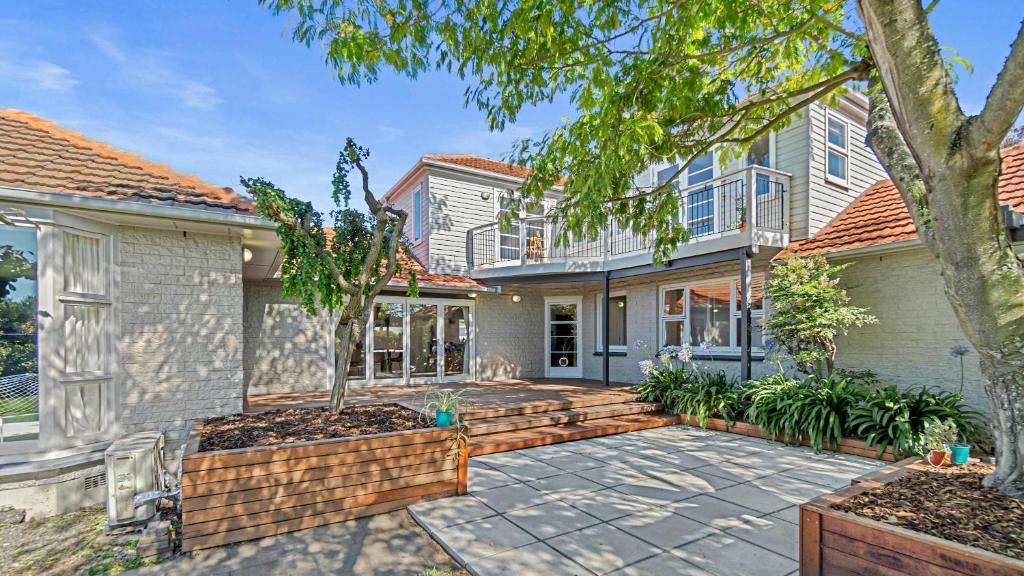 Family Oasis - Deck Garden & Space