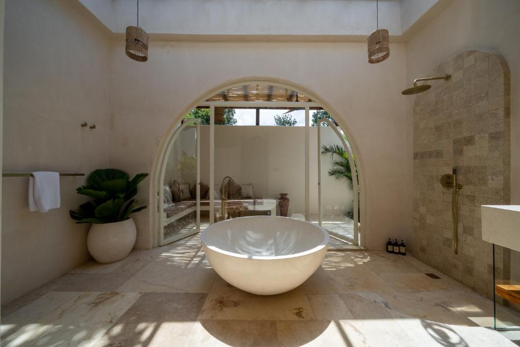 Mayiki Boutique Hotel - 13