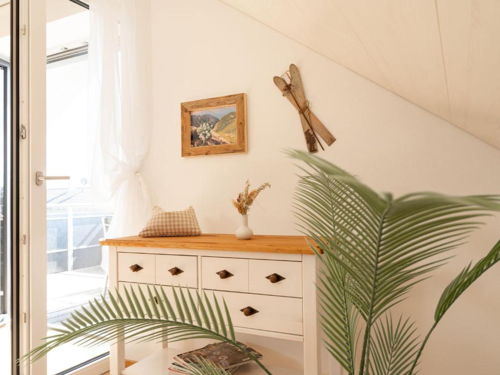 Fotografie z fotogalerie ubytování Ferienwohnung Anemone - 4 Zimmer mit Bergblick & Alpenflair v destinaci Germaringen