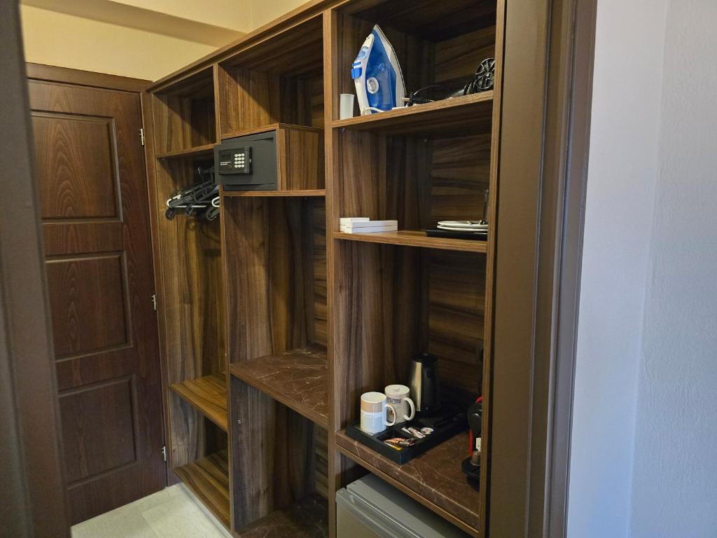 Spartacus House - Resim 18