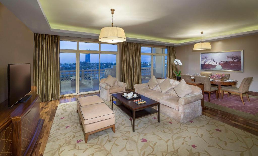 TV/trung tâm giải trí tại Grand Hyatt Doha Hotel & Villas
