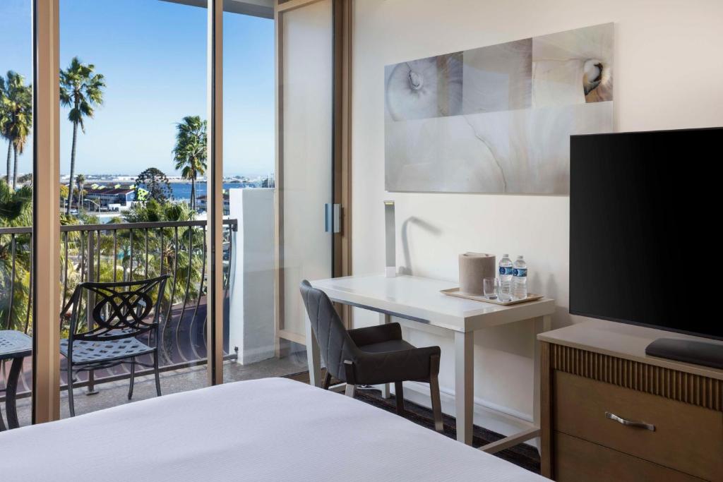 Holiday Inn San Diego Bayside, an IHG Hotel - 