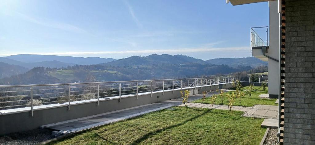 Nespecifikovaný výhled na hory nebo výhled na hory při pohledu z apartmánu