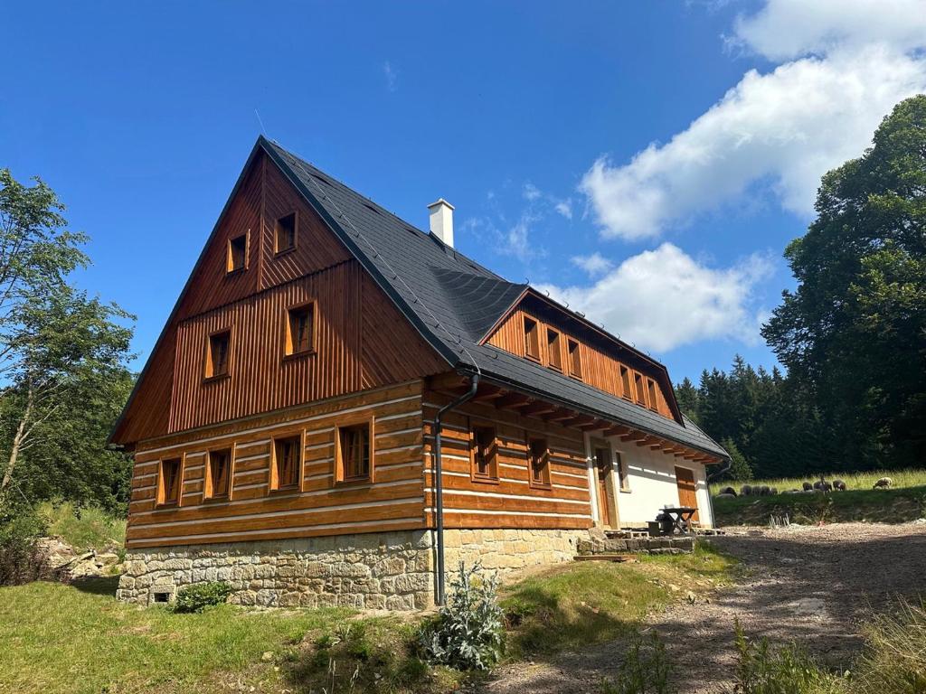 Budova, kde se apartmán nachází