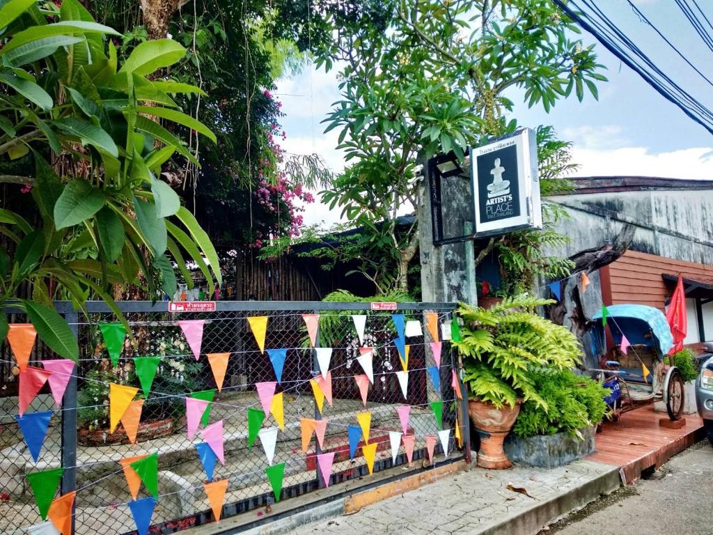 Artist's Place Trat - 17