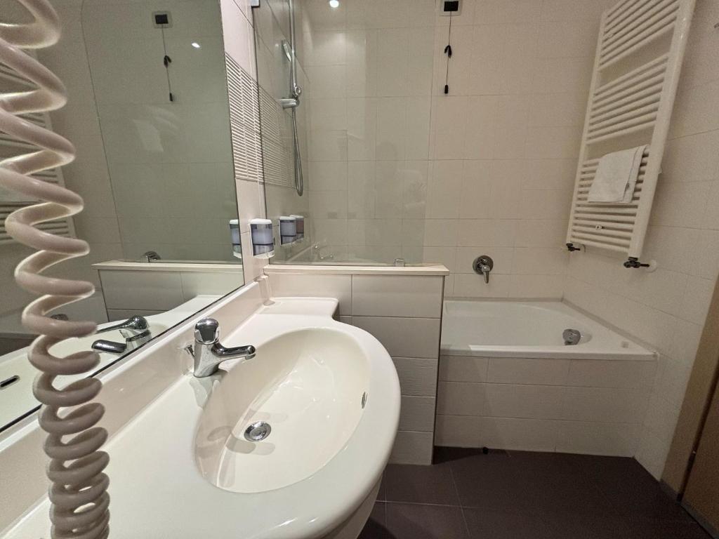 Grand Hotel Olimpo - 17