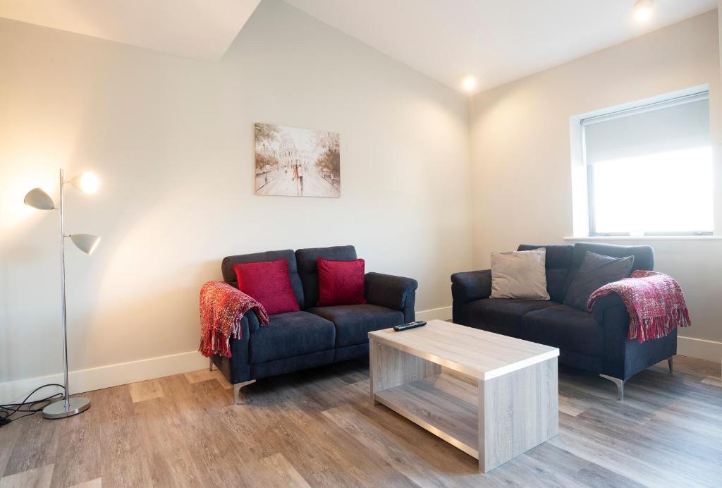 Posezení v ubytování Three Bedroom Apartment - Edward Square Galway