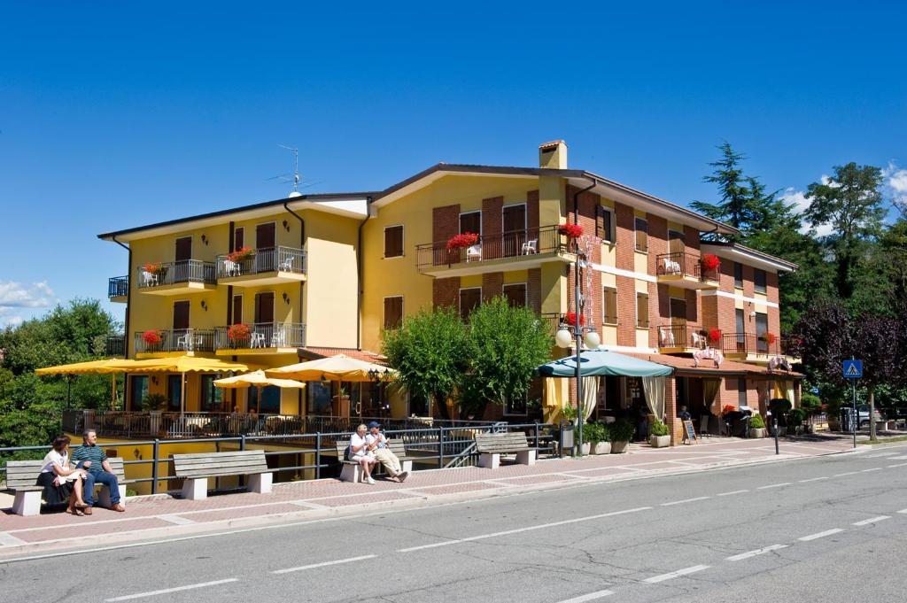 Budova, v ktorej sa hotel nachádza