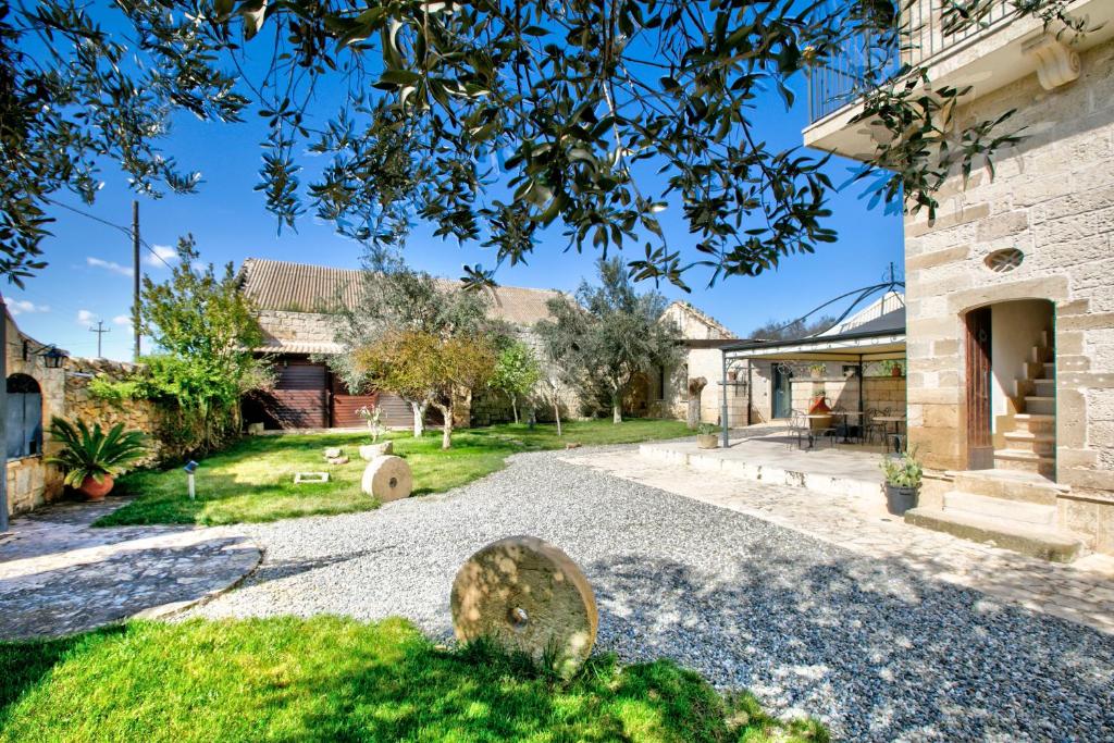 Ogród w obiekcie Masseria Antoglia Rooms