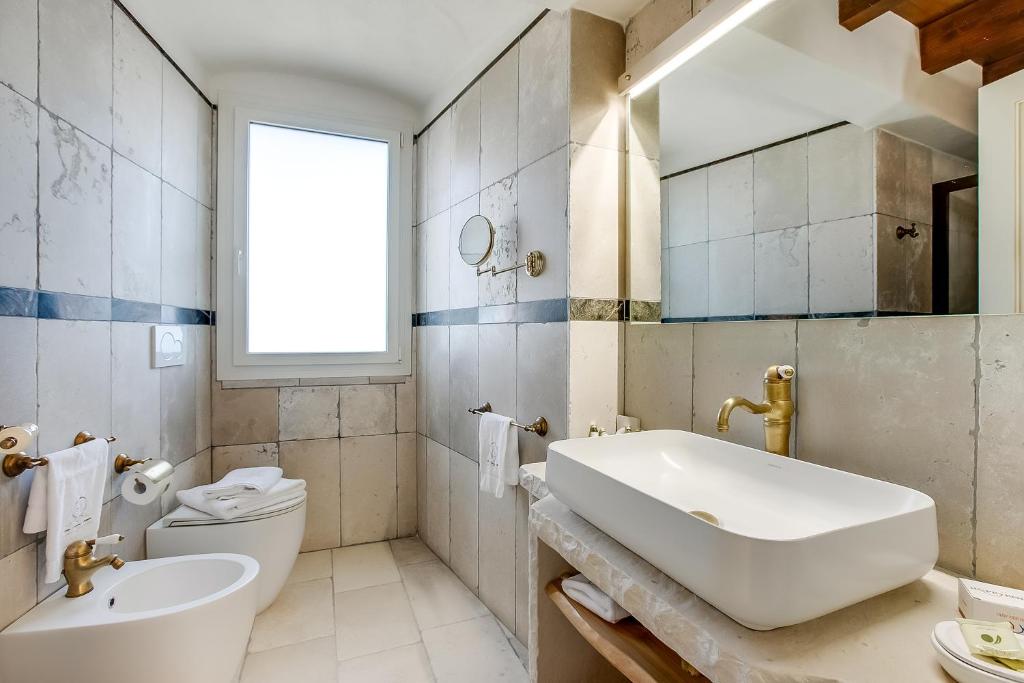 Łazienka w obiekcie Masseria Antoglia Rooms